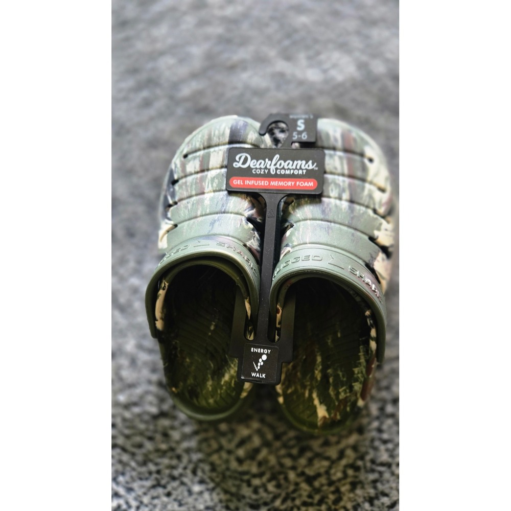 Dearfoams Rugged Shark Camo Clogs Womens Small 5-6‎ Gel Memory Foam Slippers